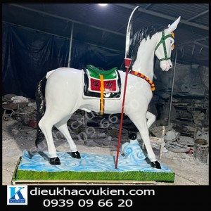Điêu khắc con ngựa, mô hình con ngựa composite